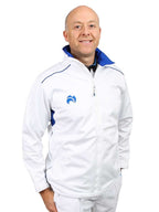 Man wearing a white jacket with a blue logo on a white background